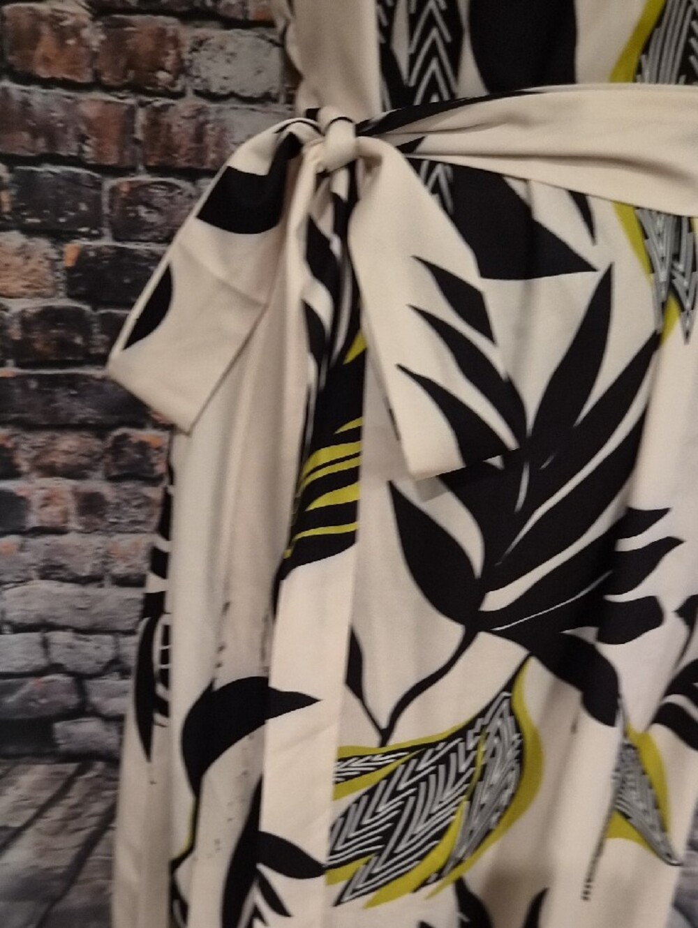 Sleeveless Cream Maxi Dress with Black & Yellow Leaf Print and Waist Tie - Picture 5 of 10